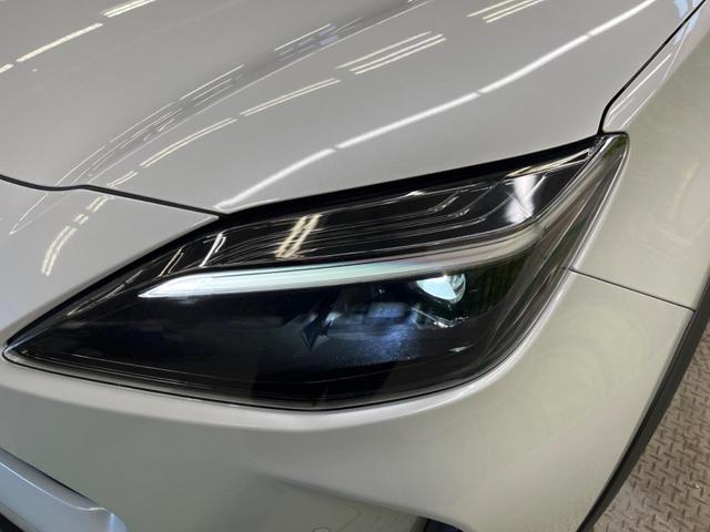 ヤリスクロス ハイブリッドＺ　２トーンカラー　禁煙車　純正８型ナビ　パノラミックビューモニタ　黒内装　セーフティセンス　ブラインドスポットモニタ　フルＬＥＤヘッド　純正１８インチＡＷ　半革シート　パワーシート　シートヒーター（55枚目）