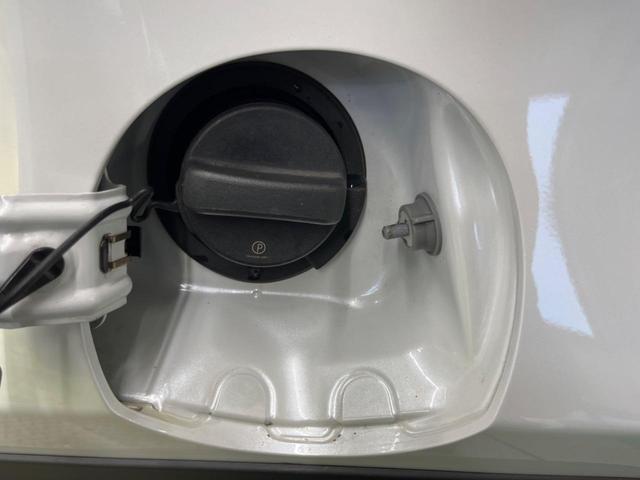 ヤリスクロス ハイブリッドＺ　２トーンカラー　禁煙車　純正８型ナビ　パノラミックビューモニタ　黒内装　セーフティセンス　ブラインドスポットモニタ　フルＬＥＤヘッド　純正１８インチＡＷ　半革シート　パワーシート　シートヒーター（59枚目）