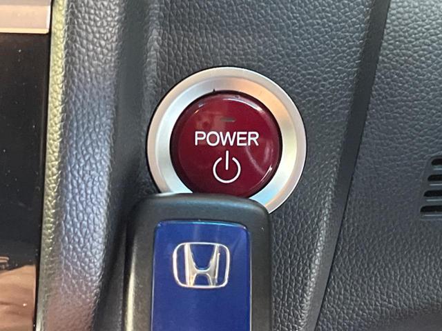 フィットハイブリッド Ｆパッケージ　禁煙車　純正ナビフルセグ　バックカメラ　スマートキー　ＥＴＣ　Ｂｌｕｅｔｏｏｔｈ　オートエアコン　ドライブレコーダー　ステアリングリモコン　ＤＶＤ再生　４スピーカー（6枚目）