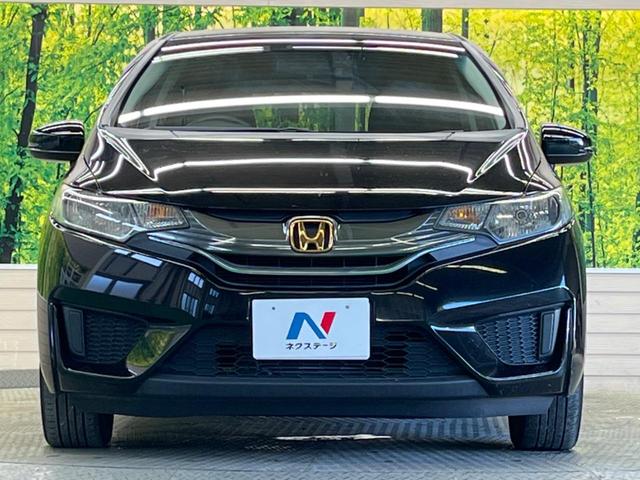 フィットハイブリッド Ｆパッケージ　禁煙車　純正ナビフルセグ　バックカメラ　スマートキー　ＥＴＣ　Ｂｌｕｅｔｏｏｔｈ　オートエアコン　ドライブレコーダー　ステアリングリモコン　ＤＶＤ再生　４スピーカー（14枚目）