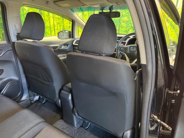 フィットハイブリッド Ｆパッケージ　禁煙車　純正ナビフルセグ　バックカメラ　スマートキー　ＥＴＣ　Ｂｌｕｅｔｏｏｔｈ　オートエアコン　ドライブレコーダー　ステアリングリモコン　ＤＶＤ再生　４スピーカー（29枚目）