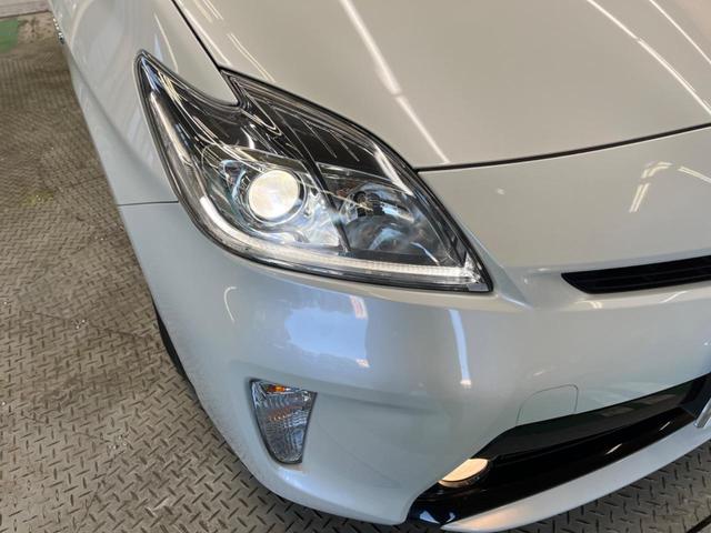 プリウス Ｓ　禁煙車　純正８型ナビＴＶ　バックカメラ　黒内装　ＨＩＤヘッド　フロントフォグランプ　純正１５インチＡＷ　ＥＴＣ　Ｂｌｕｅｔｏｏｔｈ　スマートキー　オートエアコン　オートライト　ＤＶＤ再生　６スピーカー（12枚目）