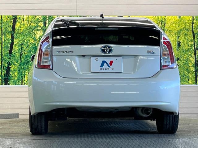 プリウス Ｓ　禁煙車　純正８型ナビＴＶ　バックカメラ　黒内装　ＨＩＤヘッド　フロントフォグランプ　純正１５インチＡＷ　ＥＴＣ　Ｂｌｕｅｔｏｏｔｈ　スマートキー　オートエアコン　オートライト　ＤＶＤ再生　６スピーカー（15枚目）