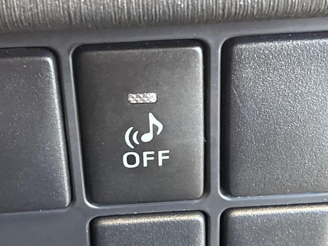 プリウス Ｓ　禁煙車　純正８型ナビＴＶ　バックカメラ　黒内装　ＨＩＤヘッド　フロントフォグランプ　純正１５インチＡＷ　ＥＴＣ　Ｂｌｕｅｔｏｏｔｈ　スマートキー　オートエアコン　オートライト　ＤＶＤ再生　６スピーカー（42枚目）