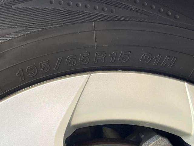 プリウス Ｓ　禁煙車　純正８型ナビＴＶ　バックカメラ　黒内装　ＨＩＤヘッド　フロントフォグランプ　純正１５インチＡＷ　ＥＴＣ　Ｂｌｕｅｔｏｏｔｈ　スマートキー　オートエアコン　オートライト　ＤＶＤ再生　６スピーカー（58枚目）