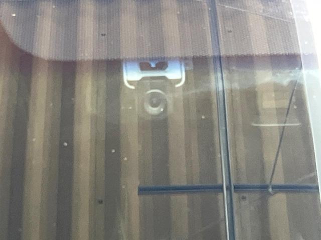 シャトル ハイブリッドX ホンダセンシング 禁煙車 純正8型ナビTV バックカメラ LEDヘッド アダプティブクルーズ ETC Bluetooth スマートキー 半革シート シートヒーター オートライト オートエアコン DVD再生(8枚目)