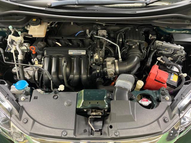 シャトル ハイブリッドX ホンダセンシング 禁煙車 純正8型ナビTV バックカメラ LEDヘッド アダプティブクルーズ ETC Bluetooth スマートキー 半革シート シートヒーター オートライト オートエアコン DVD再生(19枚目)