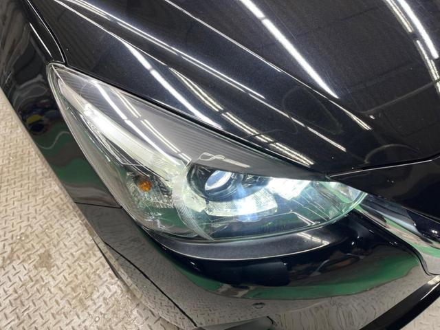 【ＬＥＤヘッドライト】悪天候や夜間走行時も良好な視界を確保し安心して運転できる高輝度ＬＥＤヘッドライトを装備！点灯速度が早く、消費電力も抑えられています。