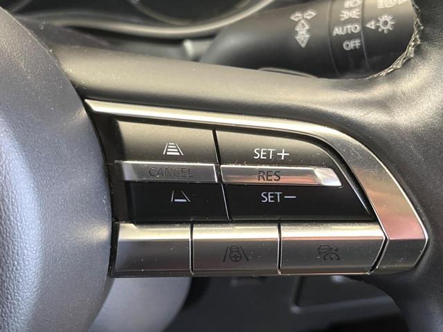 ＭＡＺＤＡ３ファストバック ２０Ｓバーガンディ　セレクション　禁煙車　マツダコネクトナビＴＶ　ＢＯＳＥサウンド　３６０°ビューモニタ　衝突被害軽減　全車速追従レーダークルーズ　ブラインドスポットモニタリング　パワーシート　シートヒーター　ＡｐｐｌｅＣａｒＰｌａｙ（6枚目）