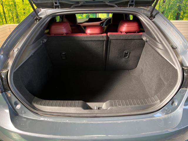 ＭＡＺＤＡ３ファストバック ２０Ｓバーガンディ　セレクション　禁煙車　マツダコネクトナビＴＶ　ＢＯＳＥサウンド　３６０°ビューモニタ　衝突被害軽減　全車速追従レーダークルーズ　ブラインドスポットモニタリング　パワーシート　シートヒーター　ＡｐｐｌｅＣａｒＰｌａｙ（11枚目）