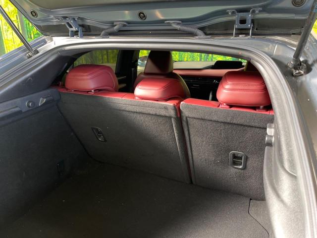 ＭＡＺＤＡ３ファストバック ２０Ｓバーガンディ　セレクション　禁煙車　マツダコネクトナビＴＶ　ＢＯＳＥサウンド　３６０°ビューモニタ　衝突被害軽減　全車速追従レーダークルーズ　ブラインドスポットモニタリング　パワーシート　シートヒーター　ＡｐｐｌｅＣａｒＰｌａｙ（41枚目）