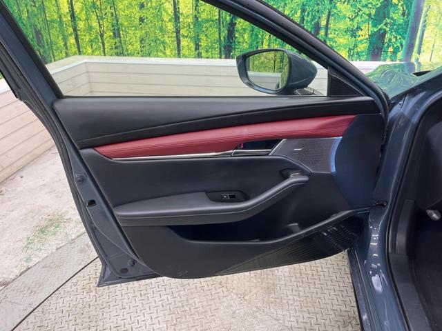 ＭＡＺＤＡ３ファストバック ２０Ｓバーガンディ　セレクション　禁煙車　マツダコネクトナビＴＶ　ＢＯＳＥサウンド　３６０°ビューモニタ　衝突被害軽減　全車速追従レーダークルーズ　ブラインドスポットモニタリング　パワーシート　シートヒーター　ＡｐｐｌｅＣａｒＰｌａｙ（49枚目）