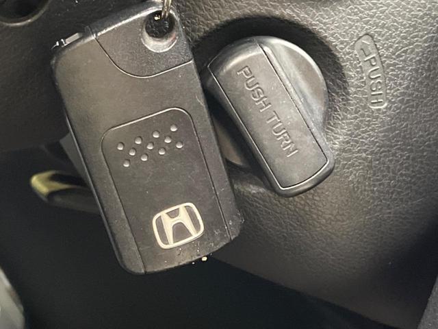 オデッセイ MX・エアロパッケージ 禁煙車 メーカーナビフルセグ バックカメラ HIDヘッド 純正18インチAW ETC Bluetooth スマートキー オートエアコン オートライト 革巻ステアリング パドルシフト DVD再生(5枚目)