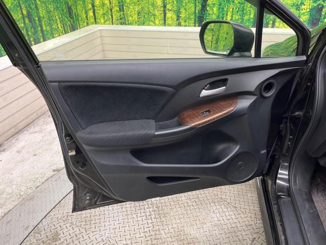 オデッセイ MX・エアロパッケージ 禁煙車 メーカーナビフルセグ バックカメラ HIDヘッド 純正18インチAW ETC Bluetooth スマートキー オートエアコン オートライト 革巻ステアリング パドルシフト DVD再生(41枚目)