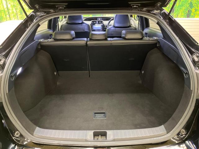 プリウス Ｓセーフティプラス　禁煙車　ナビフルセグ　バックカメラ　セーフティセンス　レーダークルーズ　インテリジェントクリアランスソナー　ＬＥＤヘッド　純正１５インチＡＷ　ヘッドアップディスプレイ　ＥＴＣ　Ｂｌｕｅｔｏｏｔｈ（11枚目）