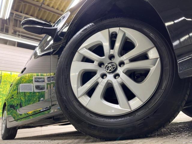 プリウス Ｓセーフティプラス　禁煙車　ナビフルセグ　バックカメラ　セーフティセンス　レーダークルーズ　インテリジェントクリアランスソナー　ＬＥＤヘッド　純正１５インチＡＷ　ヘッドアップディスプレイ　ＥＴＣ　Ｂｌｕｅｔｏｏｔｈ（13枚目）