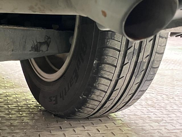 プリウス Ｓセーフティプラス　禁煙車　ナビフルセグ　バックカメラ　セーフティセンス　レーダークルーズ　インテリジェントクリアランスソナー　ＬＥＤヘッド　純正１５インチＡＷ　ヘッドアップディスプレイ　ＥＴＣ　Ｂｌｕｅｔｏｏｔｈ（23枚目）