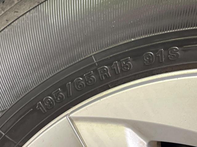 プリウス Ｓセーフティプラス　禁煙車　ナビフルセグ　バックカメラ　セーフティセンス　レーダークルーズ　インテリジェントクリアランスソナー　ＬＥＤヘッド　純正１５インチＡＷ　ヘッドアップディスプレイ　ＥＴＣ　Ｂｌｕｅｔｏｏｔｈ（56枚目）