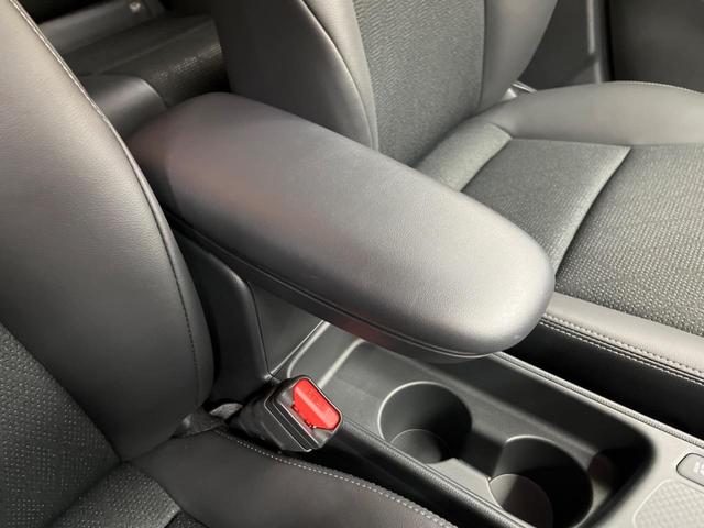 ヤリスクロス ハイブリッドＺ　禁煙車　純正８型ナビＴＶ　パノラミックビューモニタ　黒内装　セーフティセンス　ブラインドスポットモニタ　フルＬＥＤヘッド　純正１８インチＡＷ　半革シート　パワーシート　シートヒーター　ＥＴＣ２．０（37枚目）