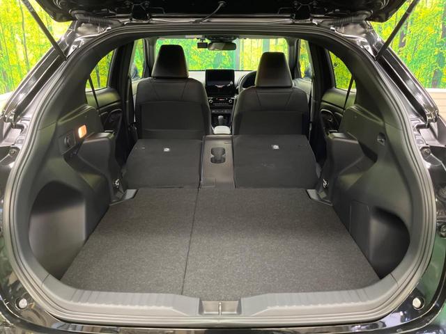 ヤリスクロス ハイブリッドＺ　禁煙車　純正８型ナビＴＶ　パノラミックビューモニタ　黒内装　セーフティセンス　ブラインドスポットモニタ　フルＬＥＤヘッド　純正１８インチＡＷ　半革シート　パワーシート　シートヒーター　ＥＴＣ２．０（40枚目）