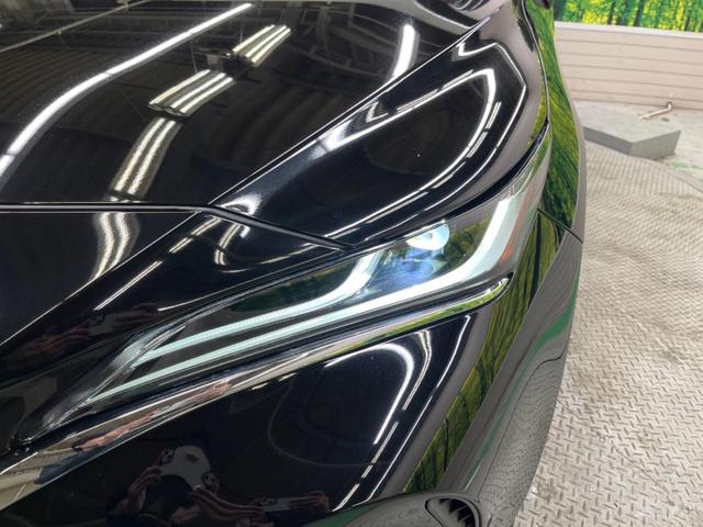 ハリアーハイブリッド Ｚ　レザーパッケージ　調光パノラマルーフ　禁煙車　純正１２．３型ナビＴＶ　ＪＢＬサウンド　パノラミックビューモニタ　セーフティセンス　ブラインドスポットモニタ　ハンズフリー電動バックドア　デジタルインナーミラー（61枚目）