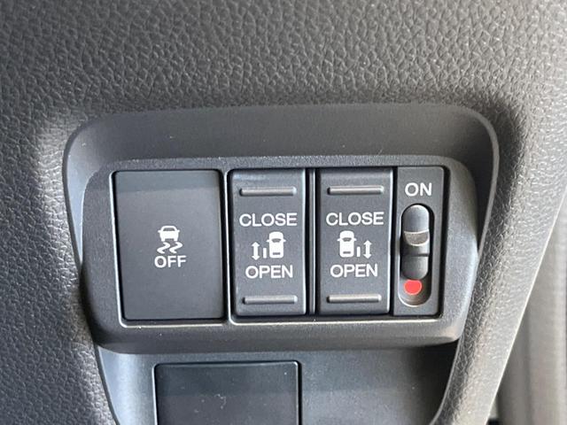 フリード エアー　登録済未使用車　純正８型ディスプレイオーディオ　両側電動ドア　バックカメラ　ホンダセンシング　渋滞追従アダプティブクルーズ　ＬＥＤヘッド　パーキングセンサ　オートハイビーム　後席サンシェード（5枚目）