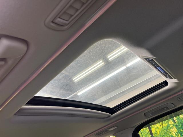 アルファード 2.5S Cパッケージ ツインムーンルーフ 三眼LED 禁煙車 純正9型ディスプレイTV 純正12型後席モニター バックカメラ セーフティセンス ブラインドスポットモニタ デジタルインナーミラー 電動バックドア DVD再生(3枚目)