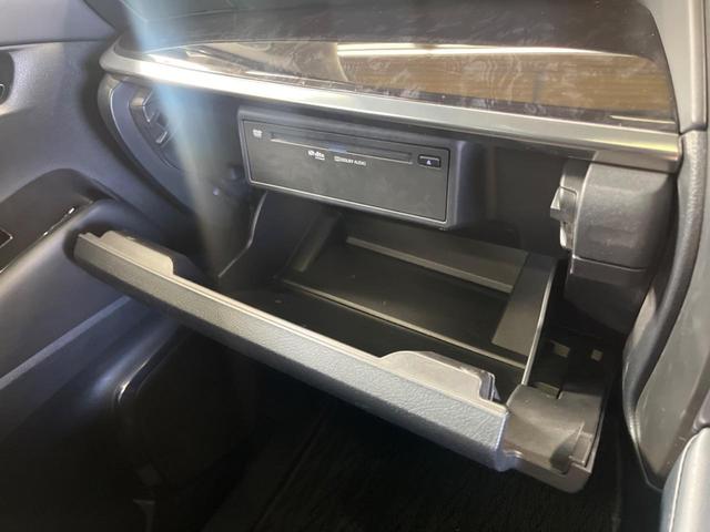 アルファード 2.5S Cパッケージ ツインムーンルーフ 三眼LED 禁煙車 純正9型ディスプレイTV 純正12型後席モニター バックカメラ セーフティセンス ブラインドスポットモニタ デジタルインナーミラー 電動バックドア DVD再生(62枚目)