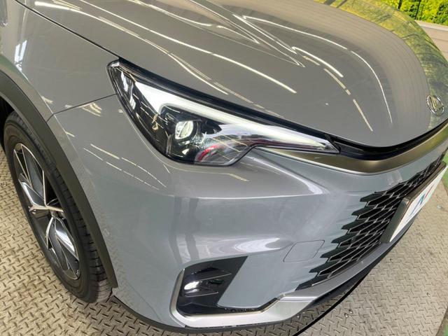 ＬＢＸ クール　禁煙車　純正９．８型ディスプレイＴＶ　パノラミックビューモニタ　セーフティセンス　ブラインドスポットモニタ　専用１８インチＡＷ　セミアニリン革／エードコンビシート　パワーシート　電動バックドア（12枚目）