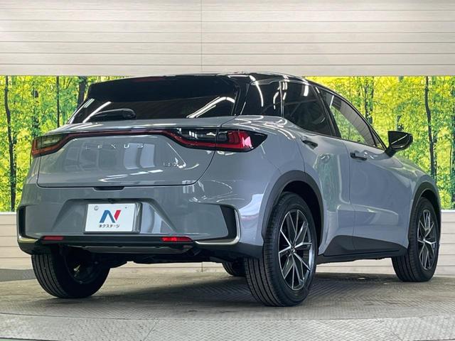 ＬＢＸ クール　禁煙車　純正９．８型ディスプレイＴＶ　パノラミックビューモニタ　セーフティセンス　ブラインドスポットモニタ　専用１８インチＡＷ　セミアニリン革／エードコンビシート　パワーシート　電動バックドア（17枚目）