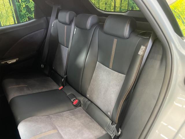 ＬＢＸ クール　禁煙車　純正９．８型ディスプレイＴＶ　パノラミックビューモニタ　セーフティセンス　ブラインドスポットモニタ　専用１８インチＡＷ　セミアニリン革／エードコンビシート　パワーシート　電動バックドア（35枚目）