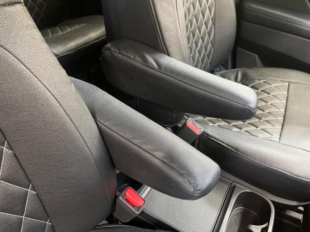 デリカD:5 P 禁煙車 純正10.1型ナビTV マルチアラウンドモニタ 両側電動ドア e-アシスト レーダークルーズ 後側方車両検知警告 パワーシート シートヒーター 電動バックドア ステアリングヒーター DVD再生(40枚目)