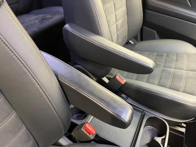 デリカD:5 ジャスパー 禁煙車 BIG-X11型ナビTV フリップダウンモニター マルチアラウンドモニタ e-アシスト 後側方車両検知警告 両側電動ドア 電動オートステップ 電動バックドア 専用半革シート シートヒーター(40枚目)