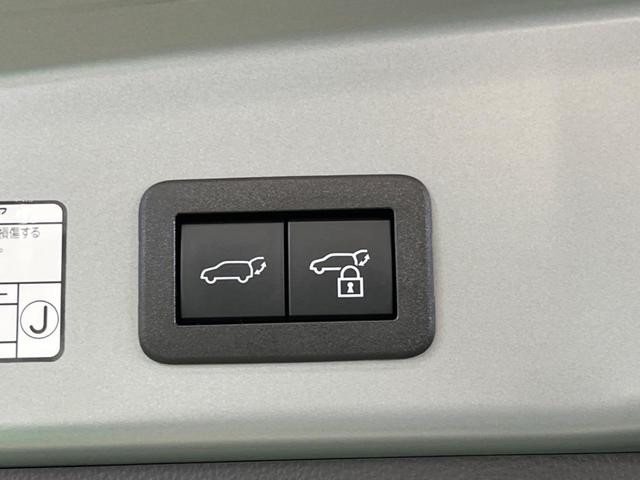 カローラクロス ハイブリッド　Ｚ　禁煙車　純正ディスプレイオーディオ　バックカメラ　セーフティセンス　ＬＥＤヘッド　シーケンシャルターンランプ　純正１８インチＡＷ　ハンズフリー電動バックドア　半革シート　パワーシート　シートヒーター（8枚目）