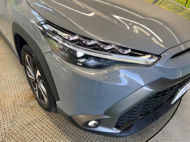 カローラクロス ハイブリッド　Ｚ　禁煙車　純正ディスプレイオーディオ　バックカメラ　セーフティセンス　ＬＥＤヘッド　シーケンシャルターンランプ　純正１８インチＡＷ　ハンズフリー電動バックドア　半革シート　パワーシート　シートヒーター（12枚目）