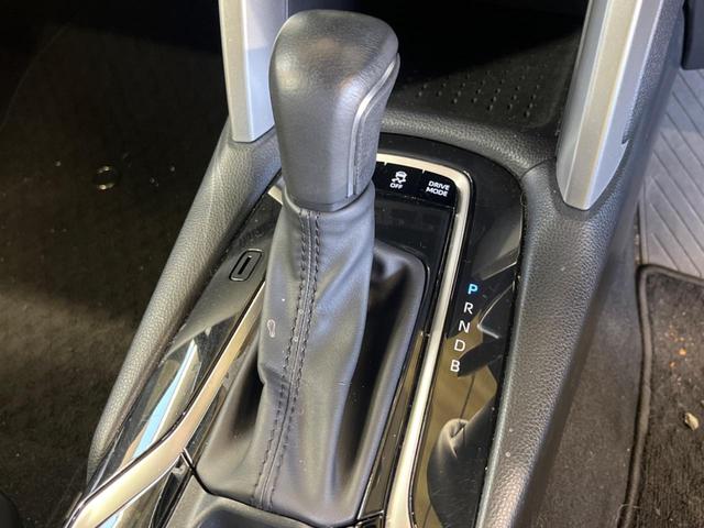 カローラクロス ハイブリッド　Ｚ　禁煙車　純正ディスプレイオーディオ　バックカメラ　セーフティセンス　ＬＥＤヘッド　シーケンシャルターンランプ　純正１８インチＡＷ　ハンズフリー電動バックドア　半革シート　パワーシート　シートヒーター（21枚目）