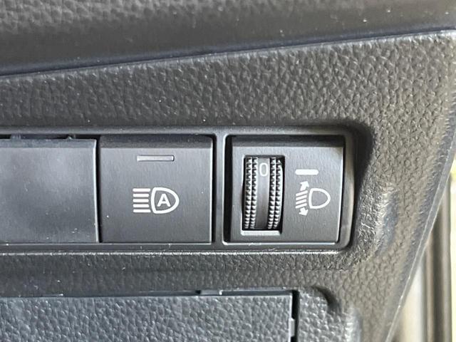 カローラクロス ハイブリッド　Ｚ　禁煙車　純正ディスプレイオーディオ　バックカメラ　セーフティセンス　ＬＥＤヘッド　シーケンシャルターンランプ　純正１８インチＡＷ　ハンズフリー電動バックドア　半革シート　パワーシート　シートヒーター（42枚目）