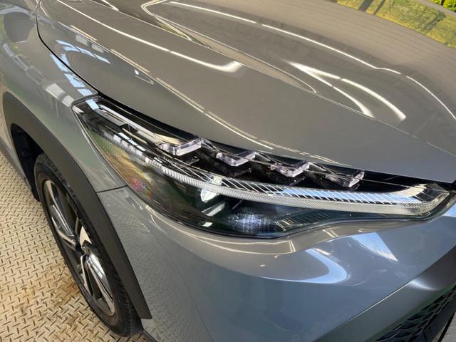 カローラクロス ハイブリッド　Ｚ　禁煙車　純正ディスプレイオーディオ　バックカメラ　セーフティセンス　ＬＥＤヘッド　シーケンシャルターンランプ　純正１８インチＡＷ　ハンズフリー電動バックドア　半革シート　パワーシート　シートヒーター（53枚目）