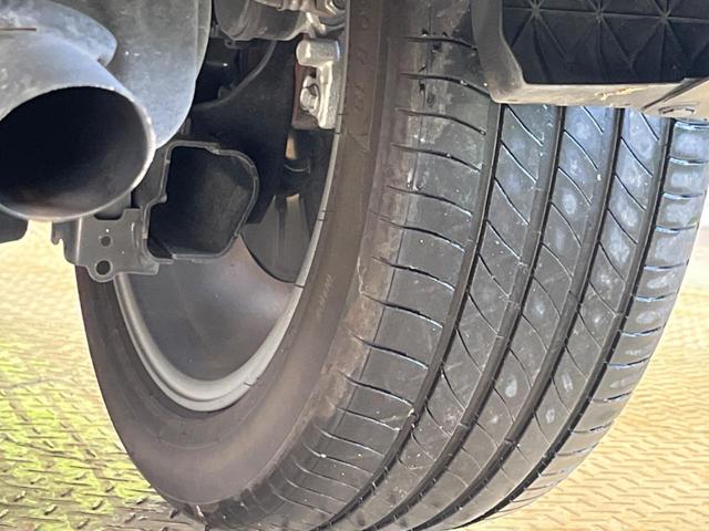 カローラクロス ハイブリッド　Ｚ　禁煙車　純正ディスプレイオーディオ　バックカメラ　セーフティセンス　ＬＥＤヘッド　シーケンシャルターンランプ　純正１８インチＡＷ　ハンズフリー電動バックドア　半革シート　パワーシート　シートヒーター（59枚目）