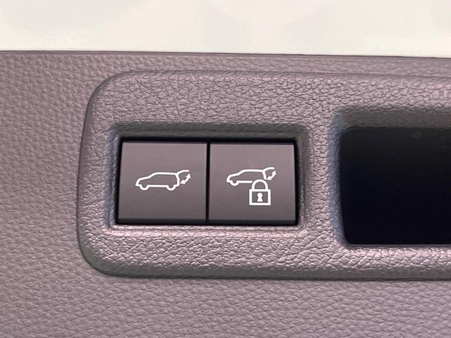 ハリアーハイブリッド Ｇ　登録済未使用車　純正１２．３型ディスプレイＴＶ　バックカメラ　セーフティセンス　ブラインドスポットモニタ　デジタルインナーミラー　電動バックドア　パワーシート　シートヒーター　ステアリングヒーター（31枚目）