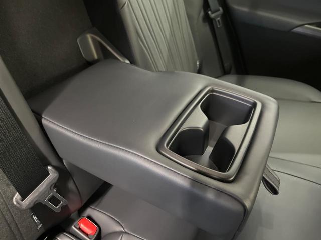 ハリアーハイブリッド Ｇ　登録済未使用車　純正１２．３型ディスプレイＴＶ　バックカメラ　セーフティセンス　ブラインドスポットモニタ　デジタルインナーミラー　電動バックドア　パワーシート　シートヒーター　ステアリングヒーター（35枚目）