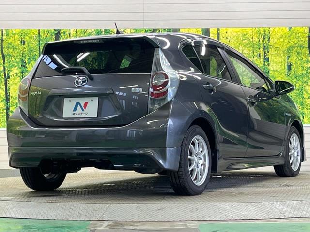 アクア Ｓ　禁煙車　純正エアロ　純正ナビフルセグ　ＬＥＤヘッド　トムス１６インチＡＷ　バックカメラ　Ｂｌｕｅｔｏｏｔｈ　フロントフォグランプ　キーレス　６スピーカー　ステアリングリモコン　ＤＶＤ再生（17枚目）