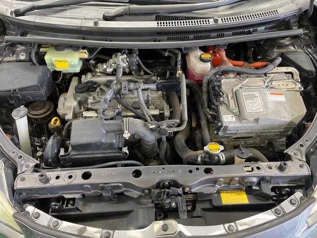 アクア Ｓ　禁煙車　純正エアロ　純正ナビフルセグ　ＬＥＤヘッド　トムス１６インチＡＷ　バックカメラ　Ｂｌｕｅｔｏｏｔｈ　フロントフォグランプ　キーレス　６スピーカー　ステアリングリモコン　ＤＶＤ再生（19枚目）