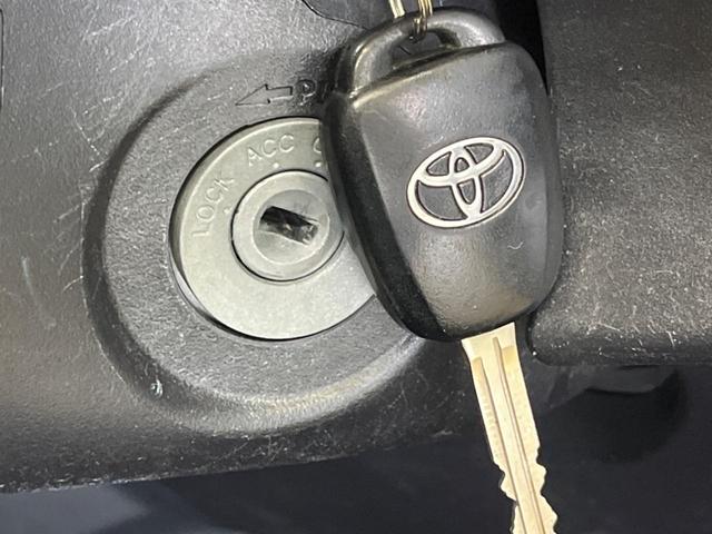 アクア Ｓ　禁煙車　純正エアロ　純正ナビフルセグ　ＬＥＤヘッド　トムス１６インチＡＷ　バックカメラ　Ｂｌｕｅｔｏｏｔｈ　フロントフォグランプ　キーレス　６スピーカー　ステアリングリモコン　ＤＶＤ再生（25枚目）