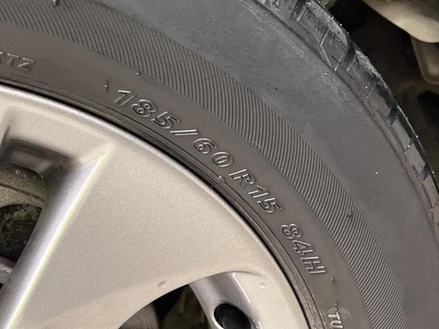 シエンタ ハイブリッドＧ　禁煙車　純正ナビフルセグ　両側電動ドア　バックカメラ　セーフティセンス　ＬＥＤヘッド　純正ＯＰ１５インチＡＷ　ＥＴＣ　Ｂｌｕｅｔｏｏｔｈ　シートヒーター　スマートキー　オートエアコン　革巻ステアリング（62枚目）