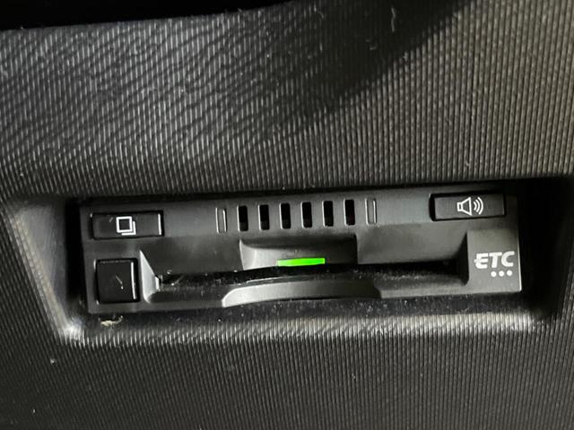 アクア Ｓスタイルブラック　禁煙車　ナビフルセグ　バックカメラ　セーフティセンス　インテリジェントクリアランスソナー　ＬＥＤヘッド　純正ＯＰ１５インチＡＷ　ＥＴＣ　Ｂｌｕｅｔｏｏｔｈ　スマートキー　オートライト　６スピーカー（9枚目）