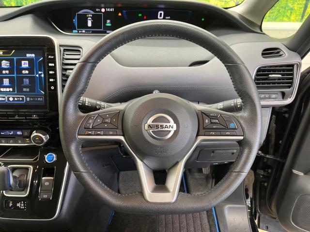 セレナ ｅ－パワー　ハイウェイスターＶ　禁煙車　純正１０型ナビＴＶ　純正１１型後席モニター　アラウンドビューモニタ　衝突軽減　プロパイロット　両側電動ドア　アダプティブＬＥＤヘッド　純正ＯＰ１６インチＡＷ　カプロンシート　後席オートエアコン（12枚目）