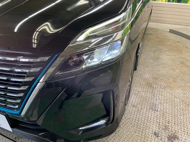 セレナ ｅ－パワー　ハイウェイスターＶ　禁煙車　純正１０型ナビＴＶ　純正１１型後席モニター　アラウンドビューモニタ　衝突軽減　プロパイロット　両側電動ドア　アダプティブＬＥＤヘッド　純正ＯＰ１６インチＡＷ　カプロンシート　後席オートエアコン（13枚目）