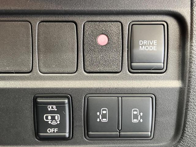 セレナ ｅ－パワー　ハイウェイスターＶ　禁煙車　純正１０型ナビＴＶ　純正１１型後席モニター　アラウンドビューモニタ　衝突軽減　プロパイロット　両側電動ドア　アダプティブＬＥＤヘッド　純正ＯＰ１６インチＡＷ　カプロンシート　後席オートエアコン（43枚目）