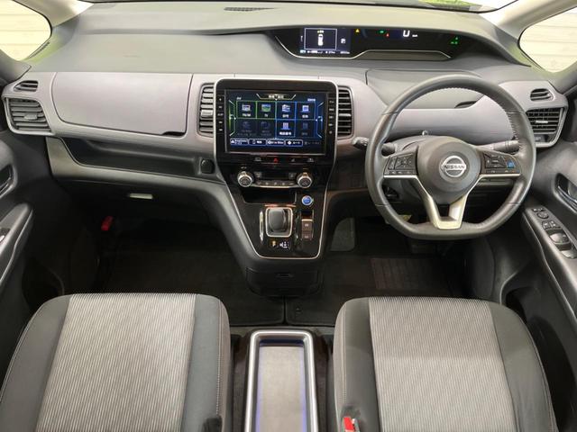 セレナ ｅ－パワー　ハイウェイスターＶ　禁煙車　純正１０型ナビＴＶ　純正１１型後席モニター　アラウンドビューモニタ　衝突被害軽減　プロパイロット　両側ハンズフリー電動ドア　アダプティブＬＥＤヘッド　純正ＯＰ１６インチＡＷ　後席オートエアコン（2枚目）